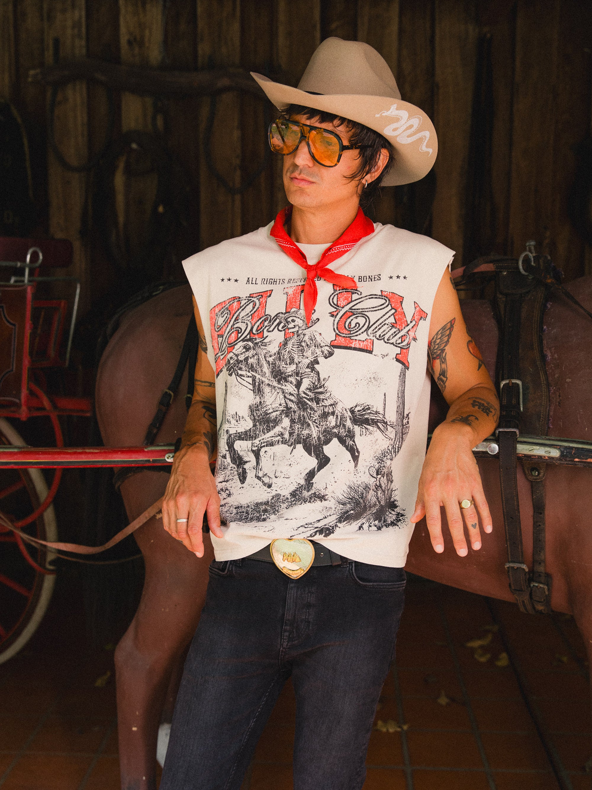 Wanted Dead Or Alive Muscle Tee - Vintage White