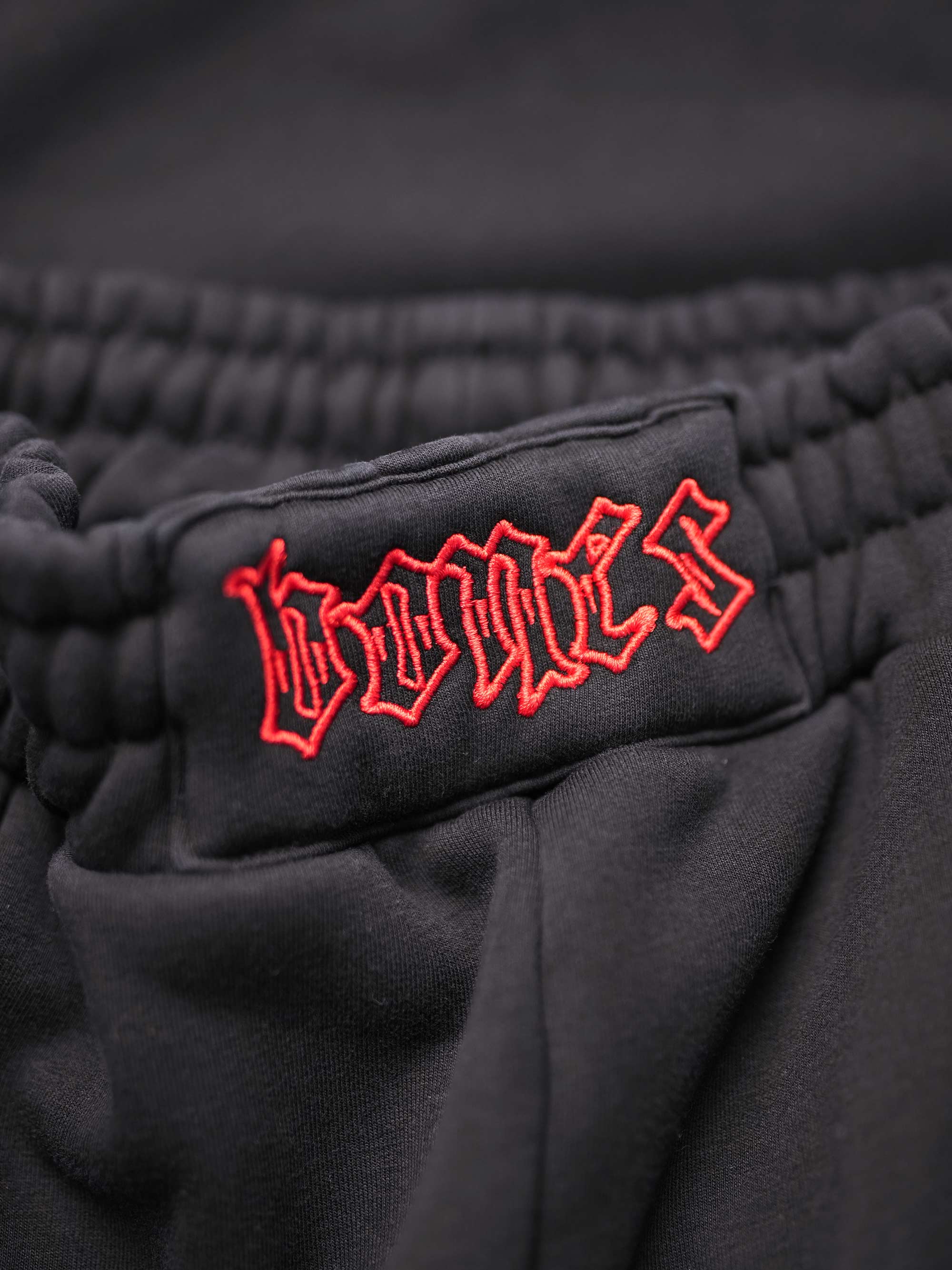 Burner 2.0 Trackpants - Washed Black/Red